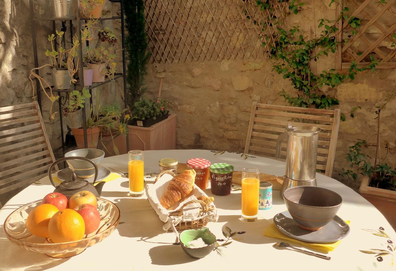 Bed and Breakfast La Colline Bleue Banne Exterior foto